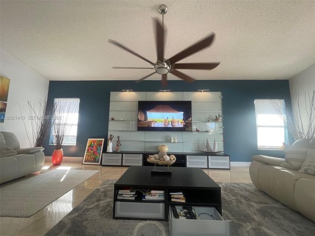 19361 NW 8th St, Pembroke Pines, FL 33029