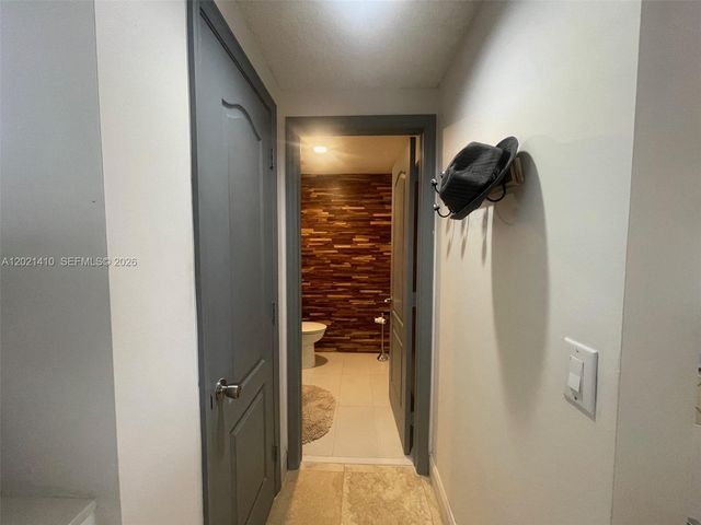 19361 NW 8th St, Pembroke Pines, FL 33029
