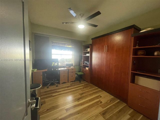 19361 NW 8th St, Pembroke Pines, FL 33029