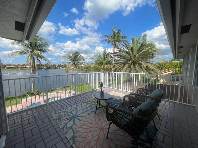 19361 NW 8th St, Pembroke Pines, FL 33029