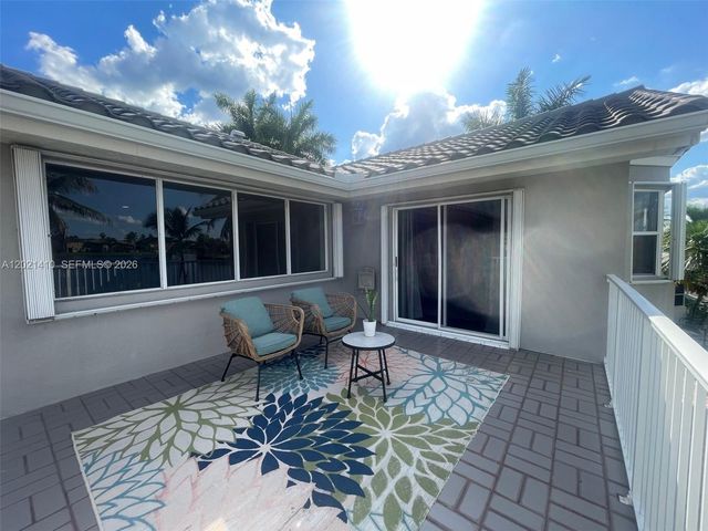 19361 NW 8th St, Pembroke Pines, FL 33029