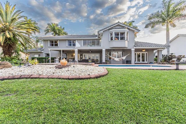 19361 NW 8th St, Pembroke Pines, FL 33029