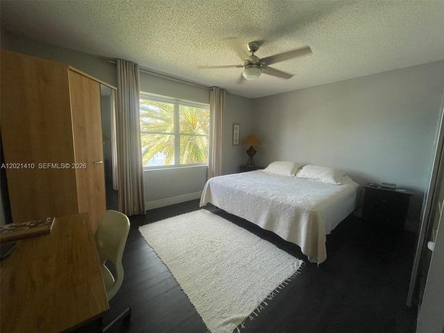 19361 NW 8th St, Pembroke Pines, FL 33029