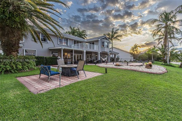 19361 NW 8th St, Pembroke Pines, FL 33029