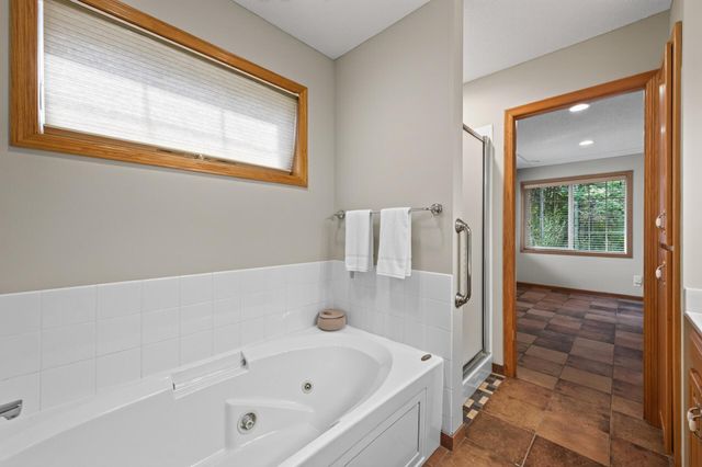 6975 Eagle Trail, Centerville, MN 55038