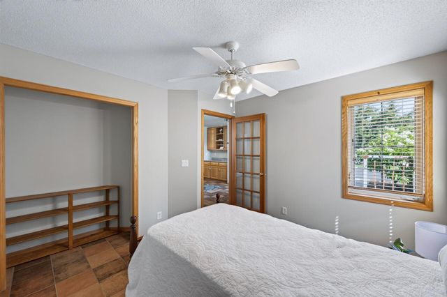 6975 Eagle Trail, Centerville, MN 55038