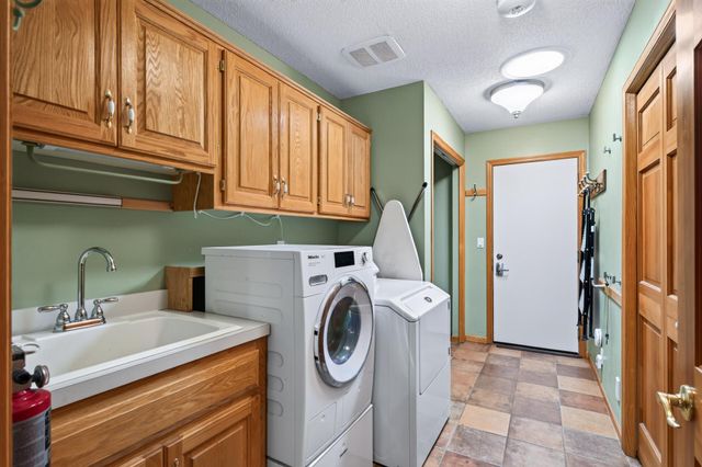 6975 Eagle Trail, Centerville, MN 55038