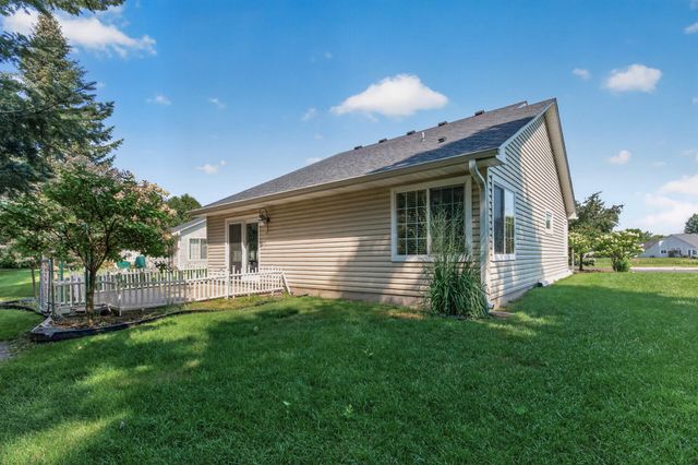 6975 Eagle Trail, Centerville, MN 55038