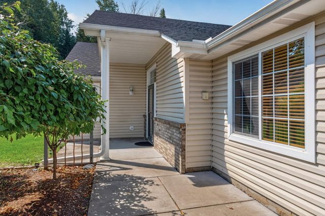 6975 Eagle Trail, Centerville, MN 55038
