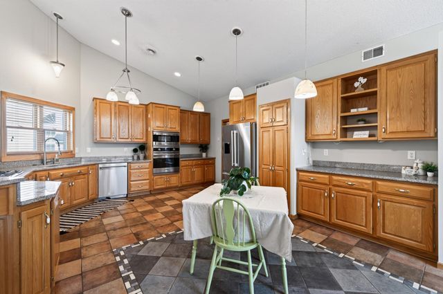 6975 Eagle Trail, Centerville, MN 55038