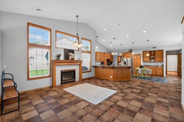 6975 Eagle Trail, Centerville, MN 55038