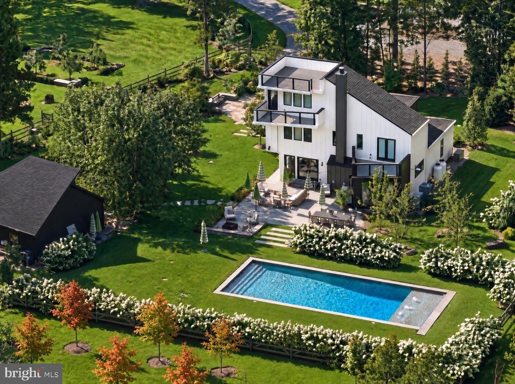 7 PICNIC GROVE RD, FRENCHTOWN, NJ 08825 — exterior