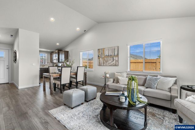 3182 S 13th St, Lebanon, OR 97355