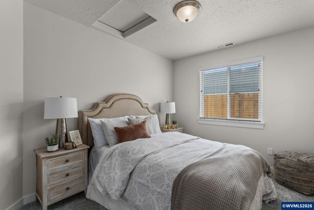 3182 S 13th St, Lebanon, OR 97355