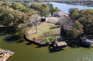 195 Lake Creek Drive, Mabank, TX 75156