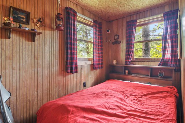 18750 W Knapp Road, Lincoln Twp, MI 49677