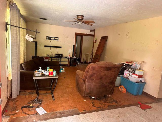 13453 NE Kleeman Rd, Elgin, OK 73538