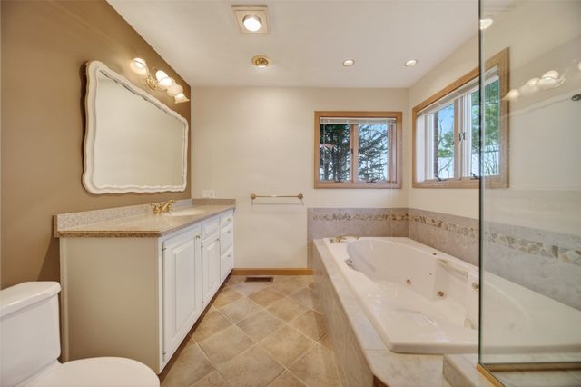 115 FOX HOLLOW Lane, Erie, PA 16511