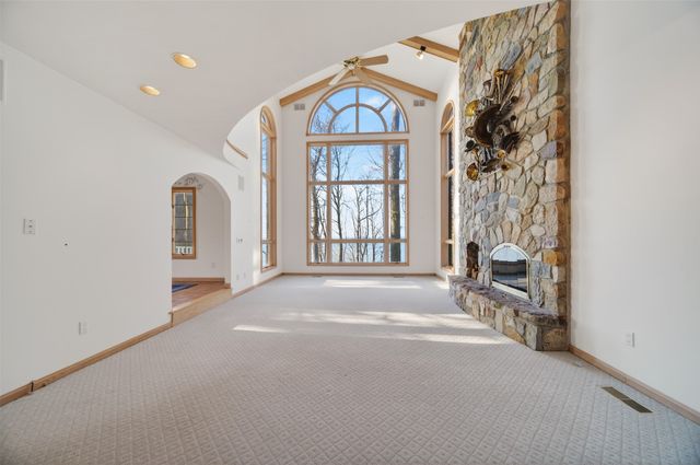 115 FOX HOLLOW Lane, Erie, PA 16511