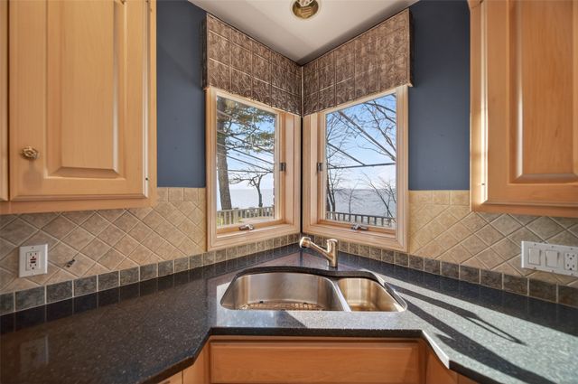 115 FOX HOLLOW Lane, Erie, PA 16511