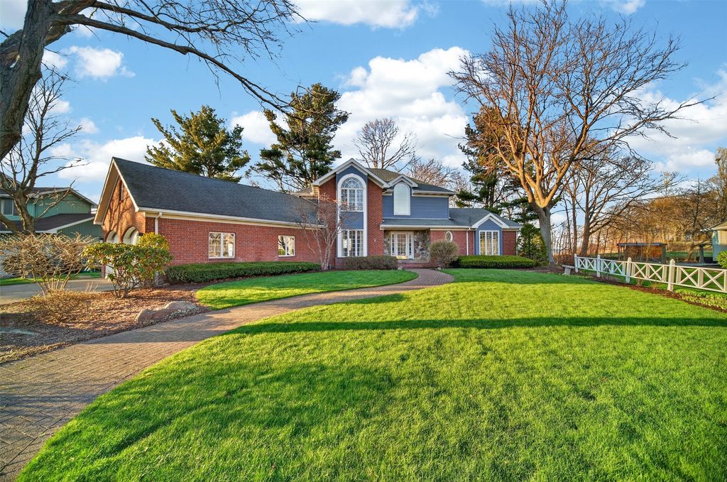 115 FOX HOLLOW Lane, Erie, PA 16511