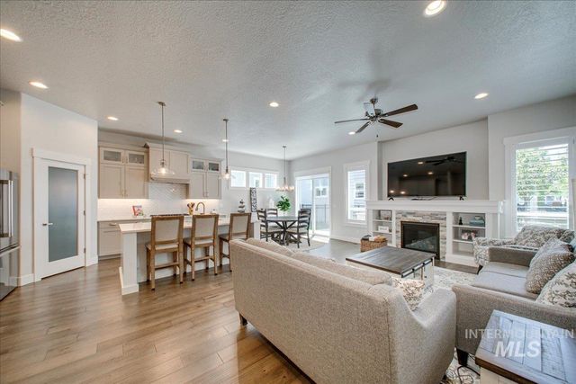 2565 E Ringneck St, Meridian, ID 83646