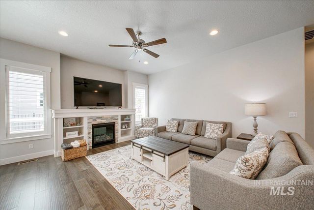 2565 E Ringneck St, Meridian, ID 83646