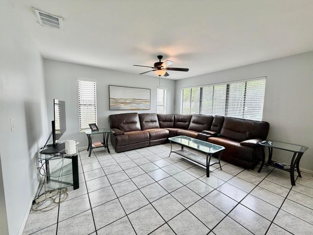 6048 Garrett Street, Jupiter, FL 33458