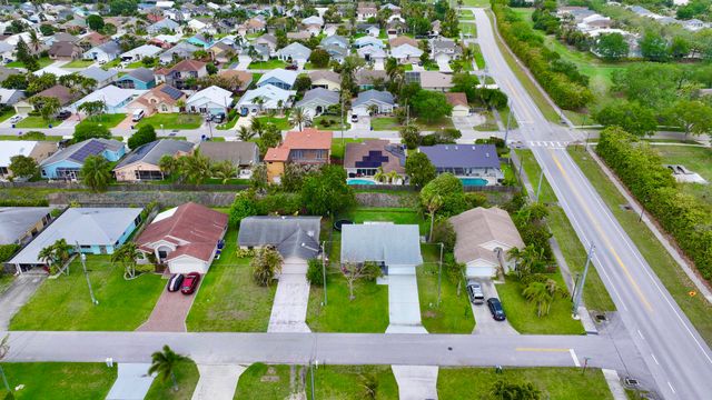 6048 Garrett Street, Jupiter, FL 33458