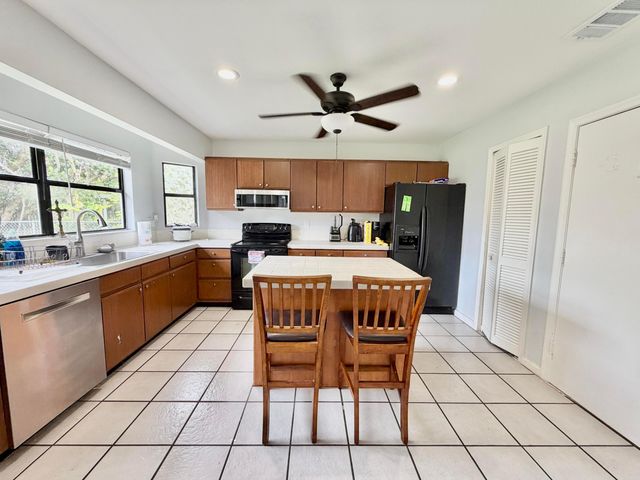 6048 Garrett Street, Jupiter, FL 33458