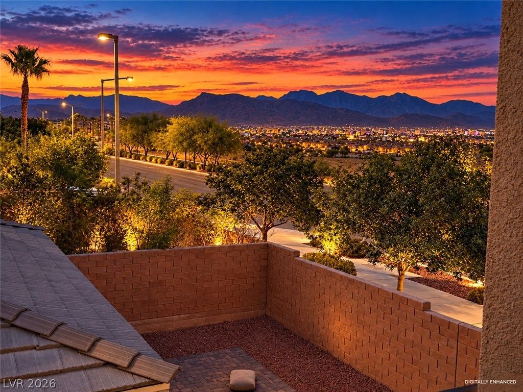 10676 Glowing Dawn Avenue, Las Vegas, NV 89135 — photo 2