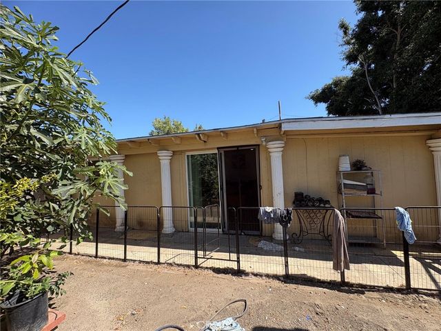 2234 Cypress, Santa Ana, CA 92707