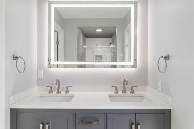 5 Lanes End, Natick, MA 01760