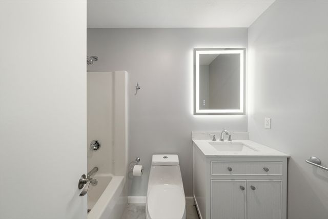 5 Lanes End, Natick, MA 01760