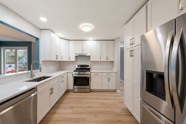 5 Lanes End, Natick, MA 01760