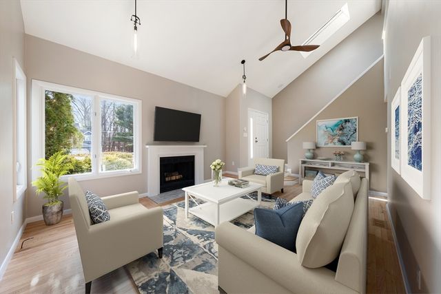 5 Lanes End, Natick, MA 01760