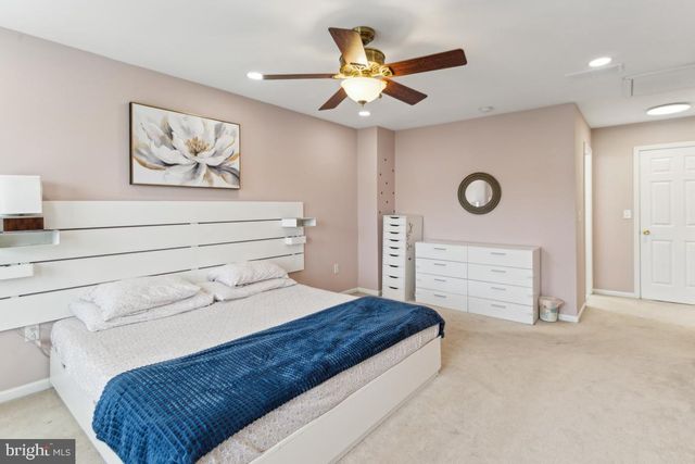 402 BREEDERS COURT, Marlton, NJ 08053