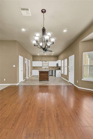 420 Forest Oaks Lane, Lake Jackson, TX 77566
