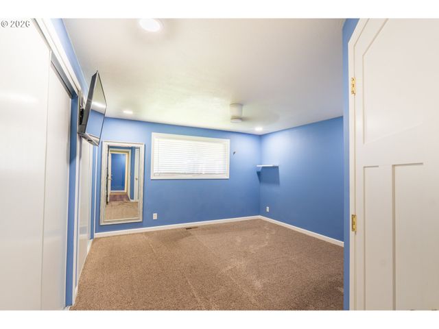7025 Sw 103RD Ave, Beaverton, OR 97008