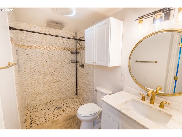 7025 Sw 103RD Ave, Beaverton, OR 97008