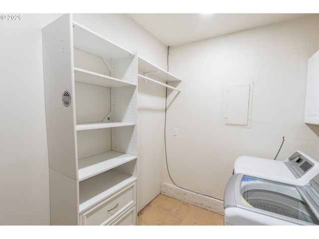 7025 Sw 103RD Ave, Beaverton, OR 97008
