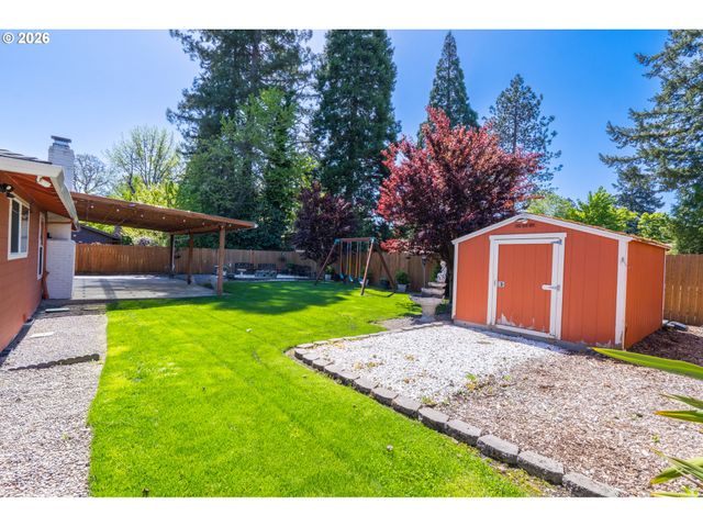 7025 Sw 103RD Ave, Beaverton, OR 97008