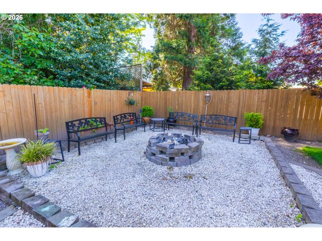 7025 Sw 103RD Ave, Beaverton, OR 97008