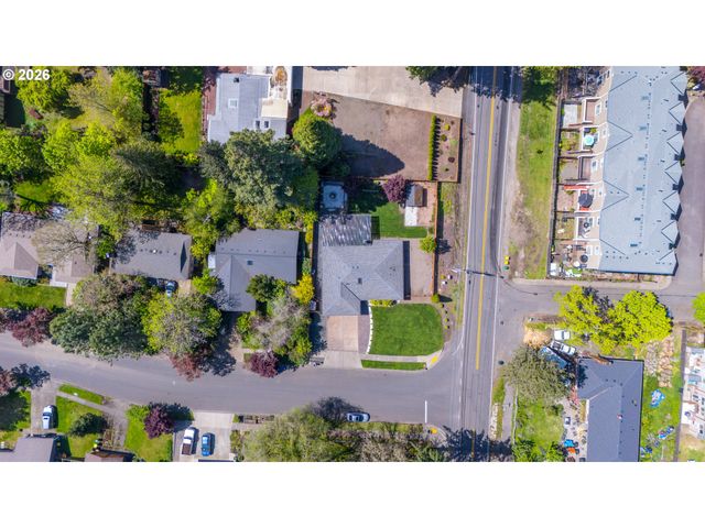 7025 Sw 103RD Ave, Beaverton, OR 97008