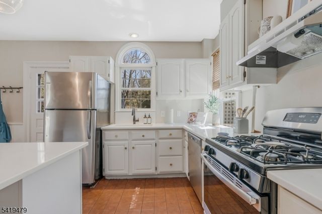 10 Thompson St, Bernardsville Boro, NJ 07924
