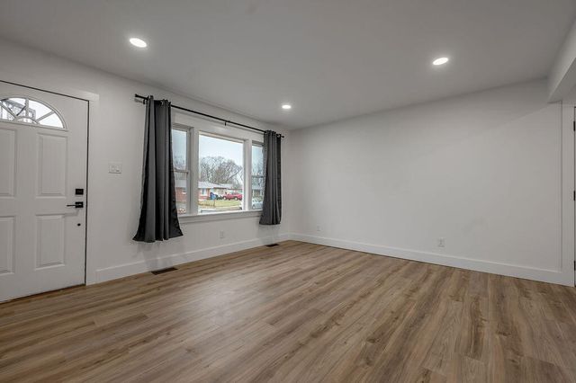 1911 Kingtree Court, Lexington, KY 40505