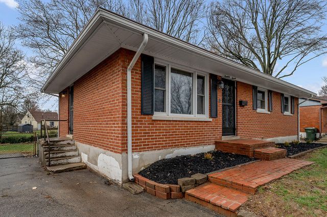 1911 Kingtree Court, Lexington, KY 40505