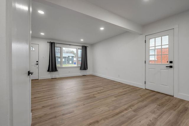 1911 Kingtree Court, Lexington, KY 40505