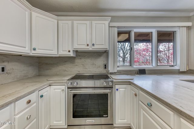 431 Brentwood Pvt Drive, Bristol, TN 37620