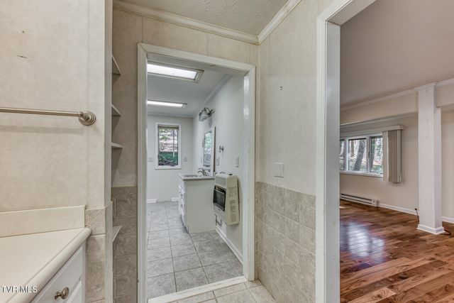 431 Brentwood Pvt Drive, Bristol, TN 37620